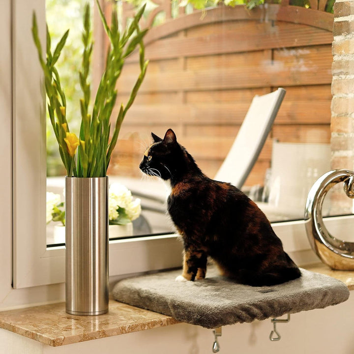 Șezlong de fereastră Lionto pentru pisici, căptușit cu pluș, 35 x 50 cm, pat pentru pisici pentru pervaz, nu necesită găurire, husă detașabilă și lavabilă, capacitate de încărcare de până la 15 kg, gri deschis