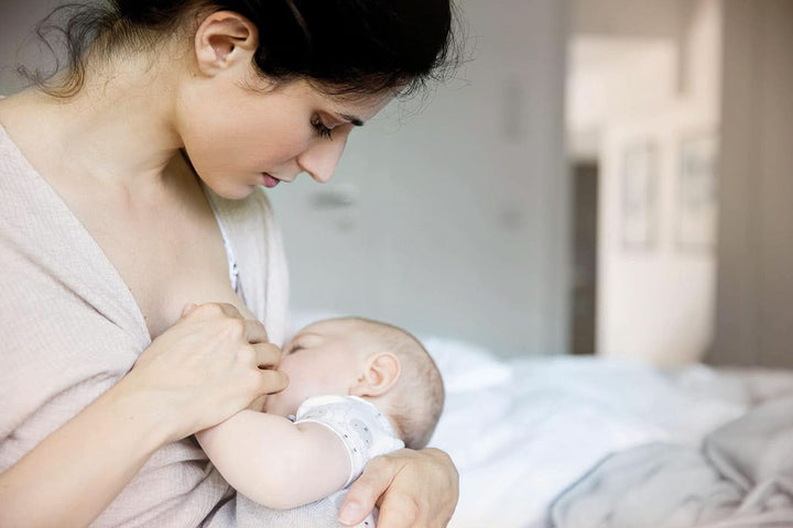 Recipiente pentru lapte matern NIP First Moments 150 ml, 4 bucăți: stivuibile și etanșe Accesorii Hrana si Alaptare Bebe Naty Shop